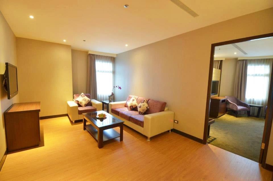 Hotel Formosa Caotun Zewnętrze zdjęcie